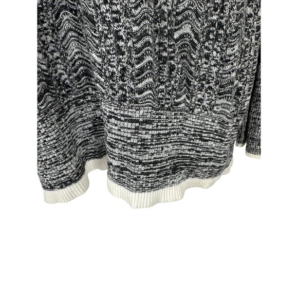 Lane Bryant Womens Black & White Knit Sweater With Flared Cuffs Size 22/24 - Picture 3 of 11